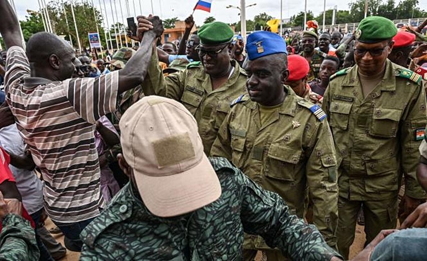 Châu Âu kêu gọi tránh can thiệp quân sự vào Niger